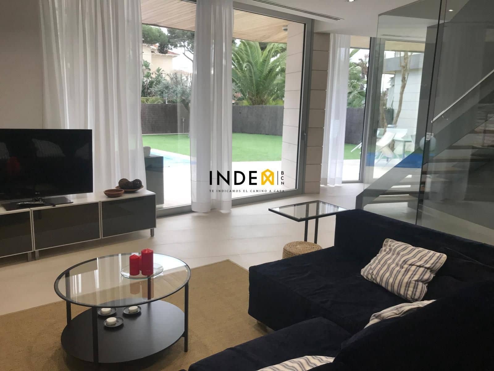 4 quarto Moradia para arrendar em Sitges com piscina garagem - 4 800 € (Ref: 9461811)