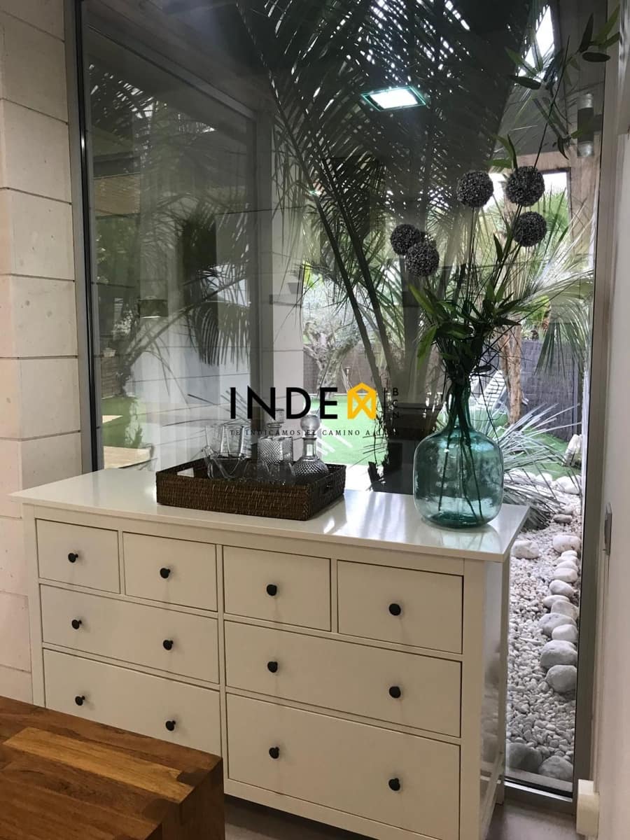 4 quarto Moradia para arrendar em Sitges com piscina garagem - 4 800 € (Ref: 9461811)