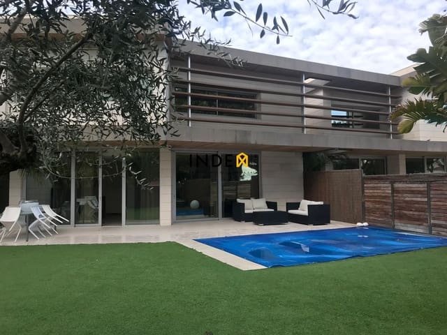 4 quarto Moradia para arrendar em Sitges com piscina garagem - 4 800 € (Ref: 9461811)