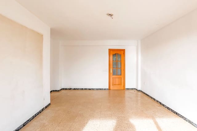 4 slaapkamer Flat te koop in Vilanova i la Geltrú - € 330.000 (Ref: 9470819)