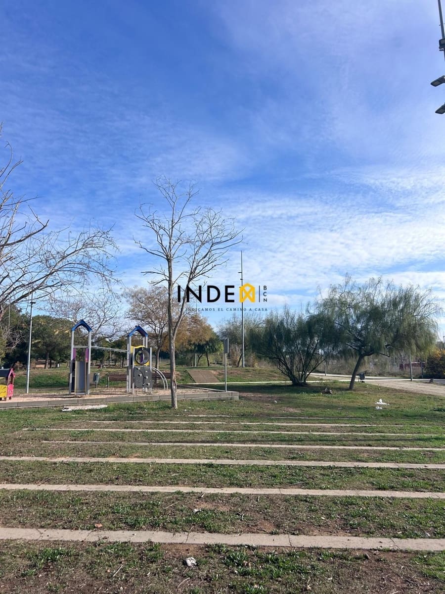 3 quarto Apartamento para arrendar em Sant Pere de Ribes com piscina garagem - 1 800 € (Ref: 9470821)