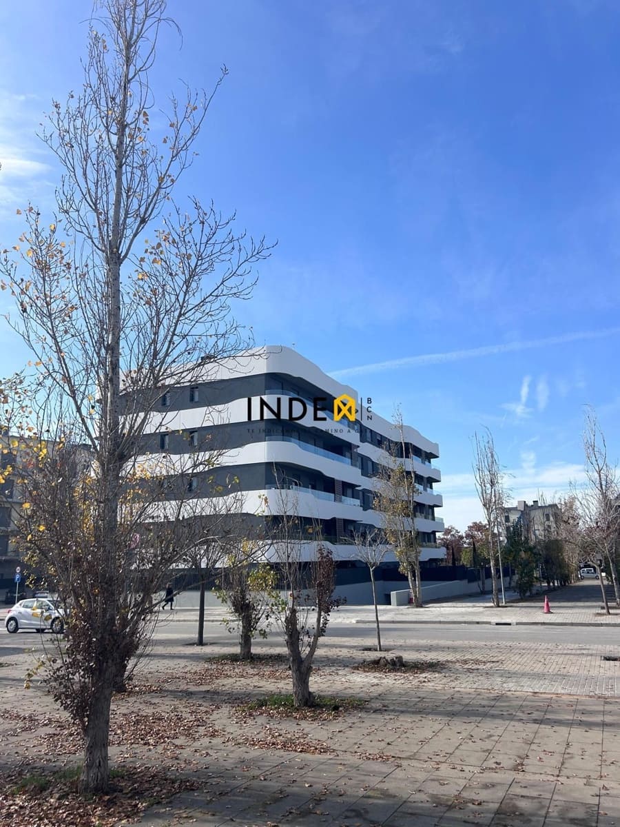 3 quarto Apartamento para arrendar em Sant Pere de Ribes com piscina garagem - 1 800 € (Ref: 9470821)