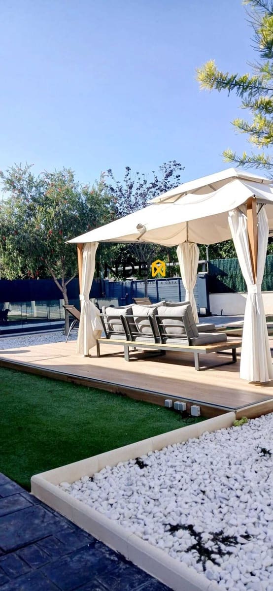 10 chambre Villa/Maison à vendre à Cubelles avec piscine garage - 760 000 € (Ref: 9474699)