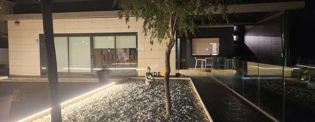 10 chambre Villa/Maison à vendre à Cubelles avec piscine garage - 760 000 € (Ref: 9474699)