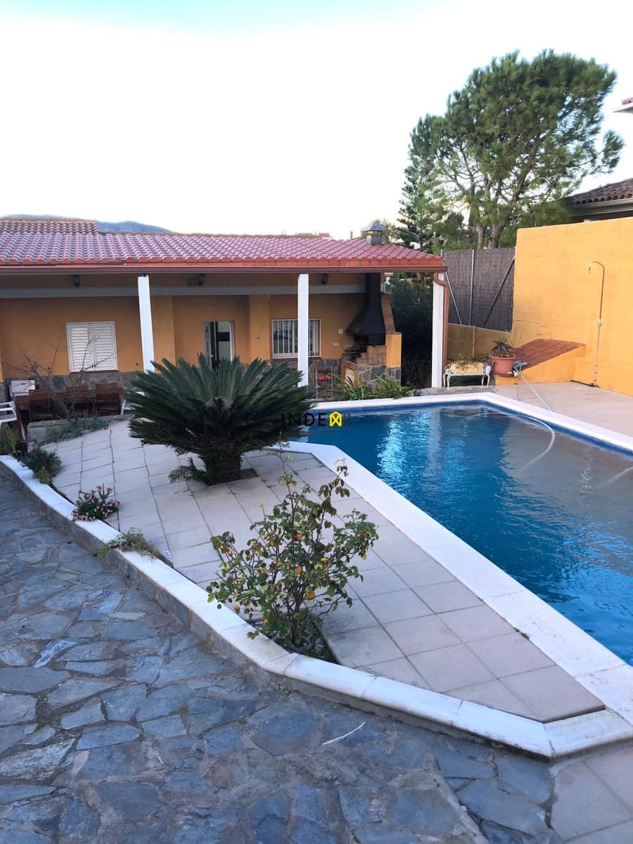 3 soveværelse Villa til salg i Sant Pere de Ribes med swimmingpool garage - € 490.000 (Ref: 9474700)