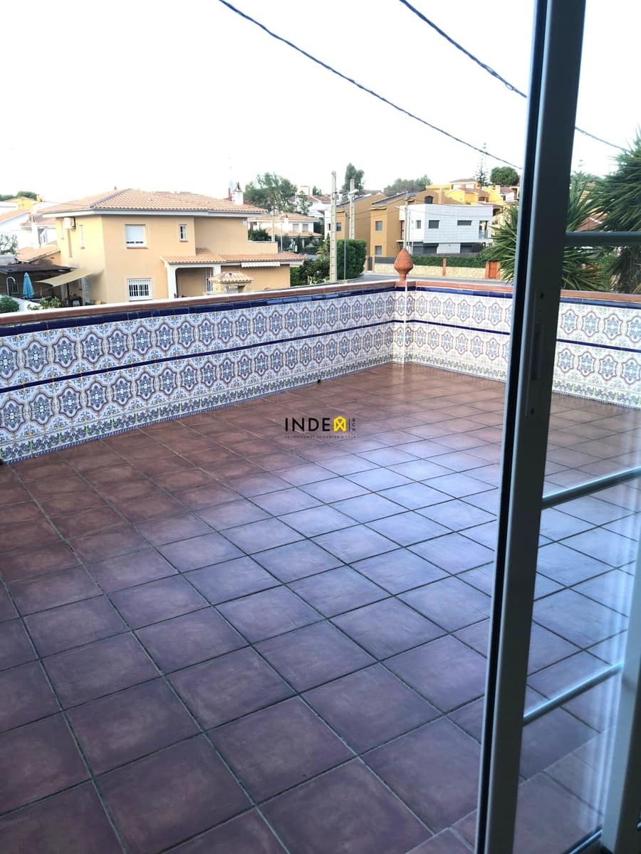 3 soveværelse Villa til salg i Sant Pere de Ribes med swimmingpool garage - € 490.000 (Ref: 9474700)