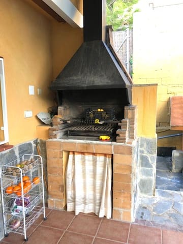 3 soveværelse Villa til salg i Sant Pere de Ribes med swimmingpool garage - € 490.000 (Ref: 9474700)