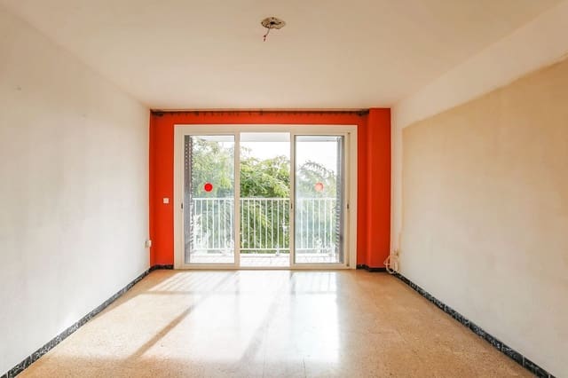 4 slaapkamer Flat te koop in Vilanova i la Geltrú - € 330.000 (Ref: 9508472)