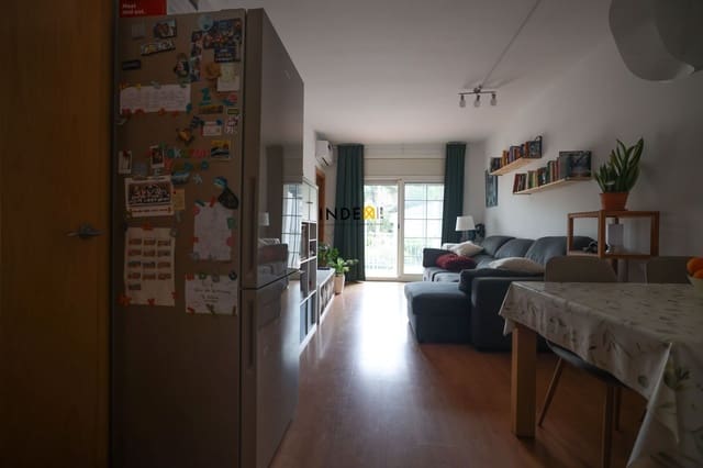 Piso de 3 habitaciones en Segur de Calafell, Calafell en venta con piscina garaje - 220.000 € (Ref: 9526203)