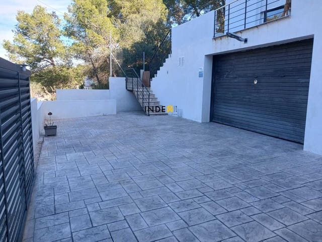 4 sovrum Villa till salu i Canyelles med garage - 360 000 € (Ref: 9526204)