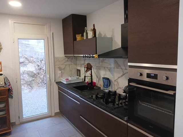 4 sovrum Villa till salu i Canyelles med garage - 360 000 € (Ref: 9526204)