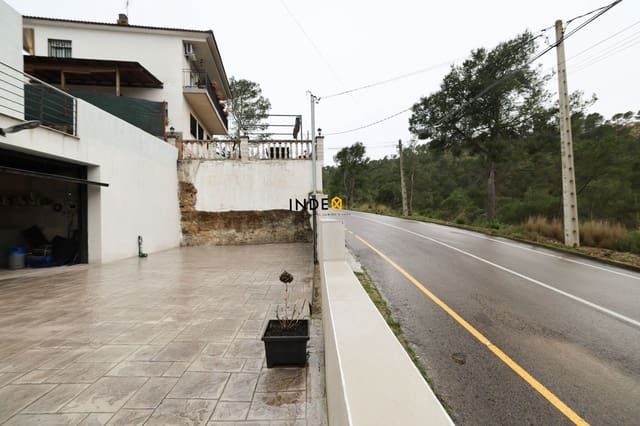 4 sovrum Villa till salu i Canyelles med garage - 360 000 € (Ref: 9526204)