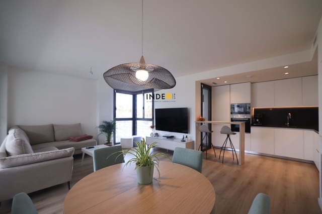 3 Zimmer Wohnung zu vermieten in Vilanova i la Geltrú mit Pool Garage - 1.900 € (Ref: 9585888)