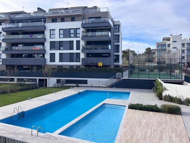 3 Zimmer Wohnung zu vermieten in Vilanova i la Geltrú mit Pool Garage - 1.900 € (Ref: 9585888)