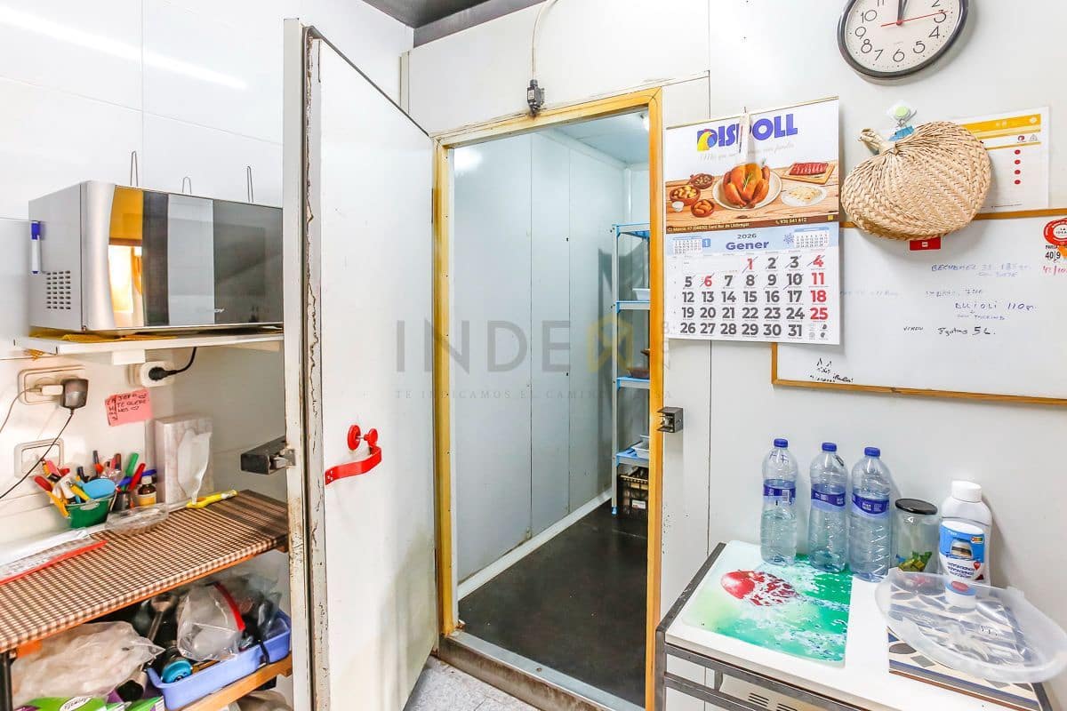 Gewerbe zu verkaufen in Vilanova i la Geltru - 147.000 € (Ref: 9585889)