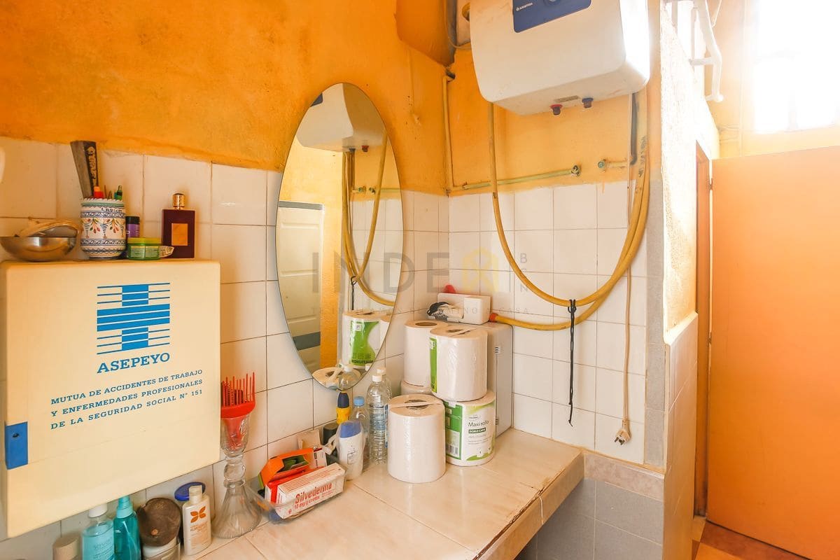 Gewerbe zu verkaufen in Vilanova i la Geltru - 147.000 € (Ref: 9585889)