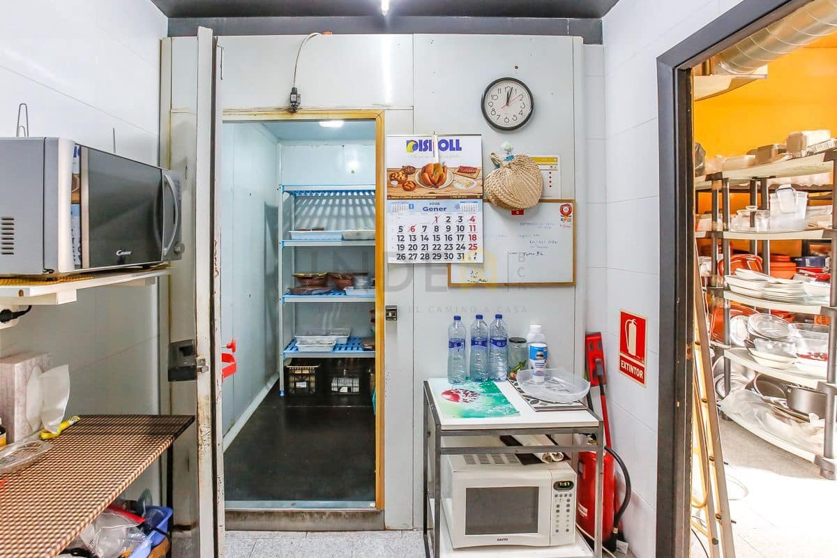 Gewerbe zu verkaufen in Vilanova i la Geltru - 147.000 € (Ref: 9585889)