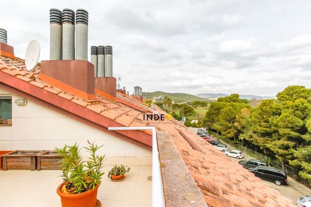 Ático de 4 habitaciones en Sitges en venta con piscina garaje - 1.300.000 € (Ref: 9658399)