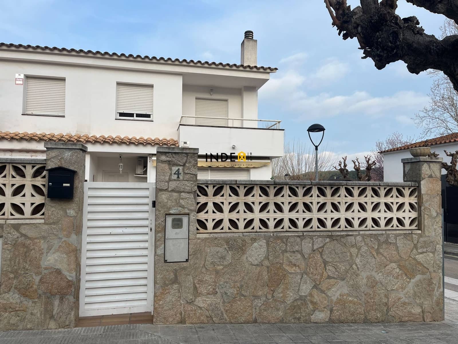 4 soverom Kjedet enebolig til salgs i Canyelles med garasje - € 330 000 (Ref: 9670089)