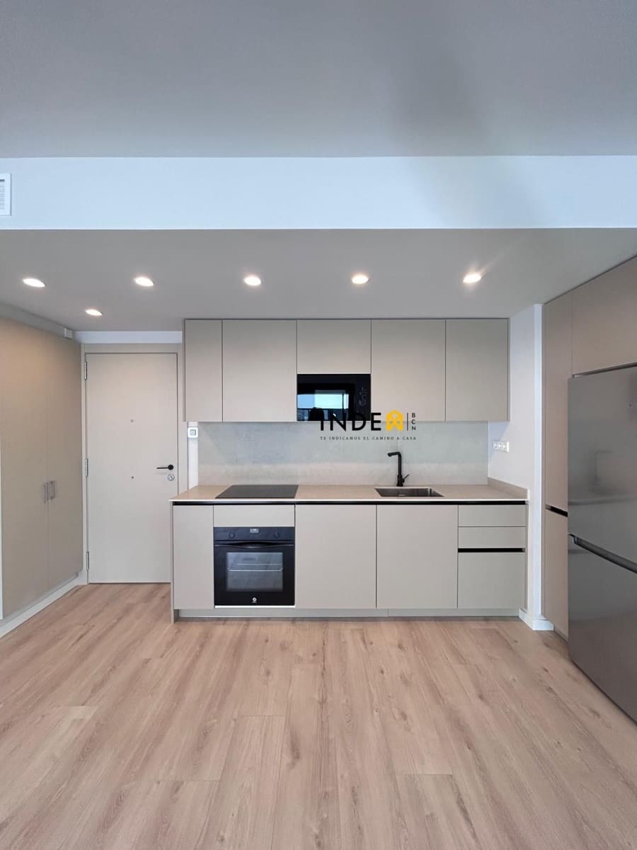 Piso de 2 habitaciones en Sant Pere de Ribes en alquiler con piscina garaje - 1.800 € (Ref: 9673881)