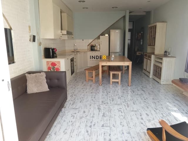 4 soverom Kjedet enebolig til salgs i Vilanova i la Geltrú - € 391 000 (Ref: 9686181)