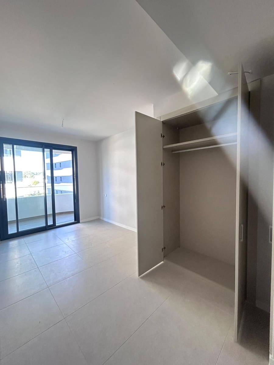 2 bedroom Flat for rent in Sant Pere de Ribes with pool garage - € 1,800 (Ref: 9731714)