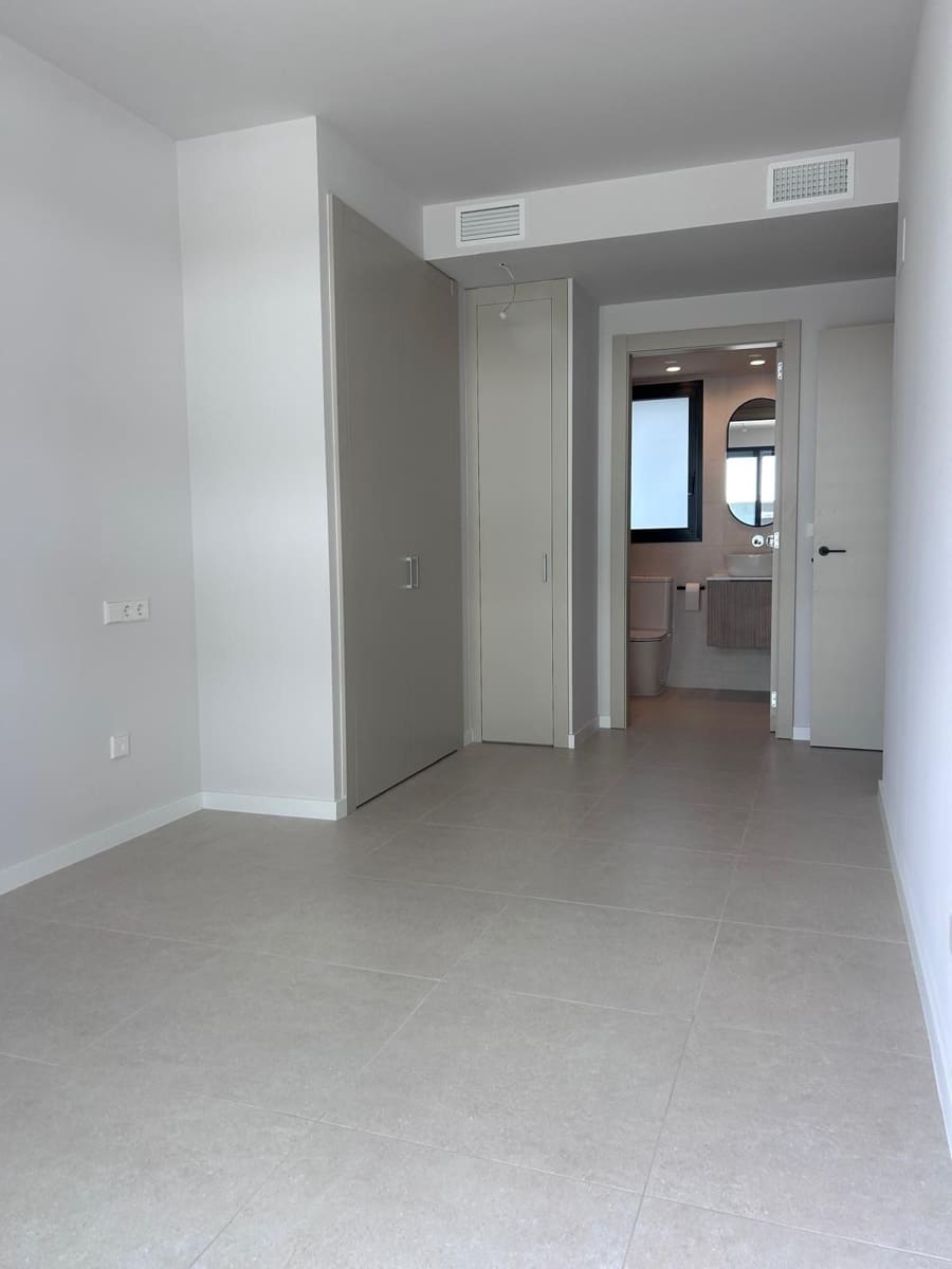 2 bedroom Flat for rent in Sant Pere de Ribes with pool garage - € 1,800 (Ref: 9731714)