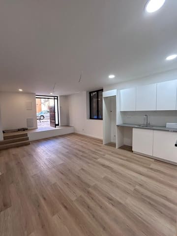 3 slaapkamer Flat te koop in Vilanova i la Geltrú - € 280.000 (Ref: 9788033)
