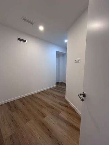 3 slaapkamer Flat te koop in Vilanova i la Geltrú - € 280.000 (Ref: 9788033)
