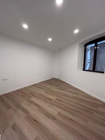 3 slaapkamer Flat te koop in Vilanova i la Geltrú - € 280.000 (Ref: 9788033)