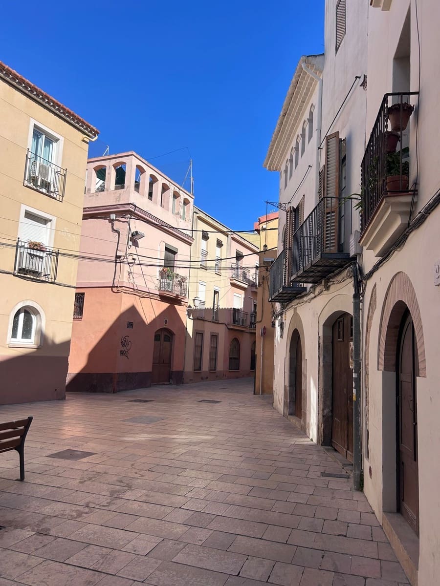 3 slaapkamer Flat te koop in Vilanova i la Geltru - € 280.000 (Ref: 9788033)