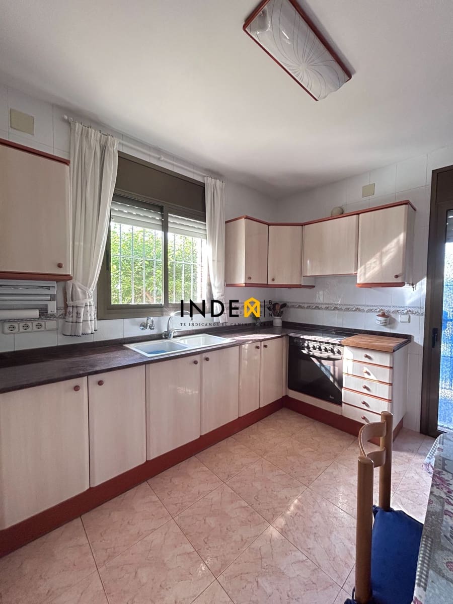 3 makuuhuone Huvila myytävänä paikassa Sitges mukana 
autotalli - 685 000 € (Ref: 9806178)