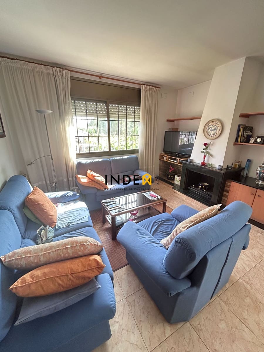 3 makuuhuone Huvila myytävänä paikassa Sitges mukana 
autotalli - 685 000 € (Ref: 9806178)