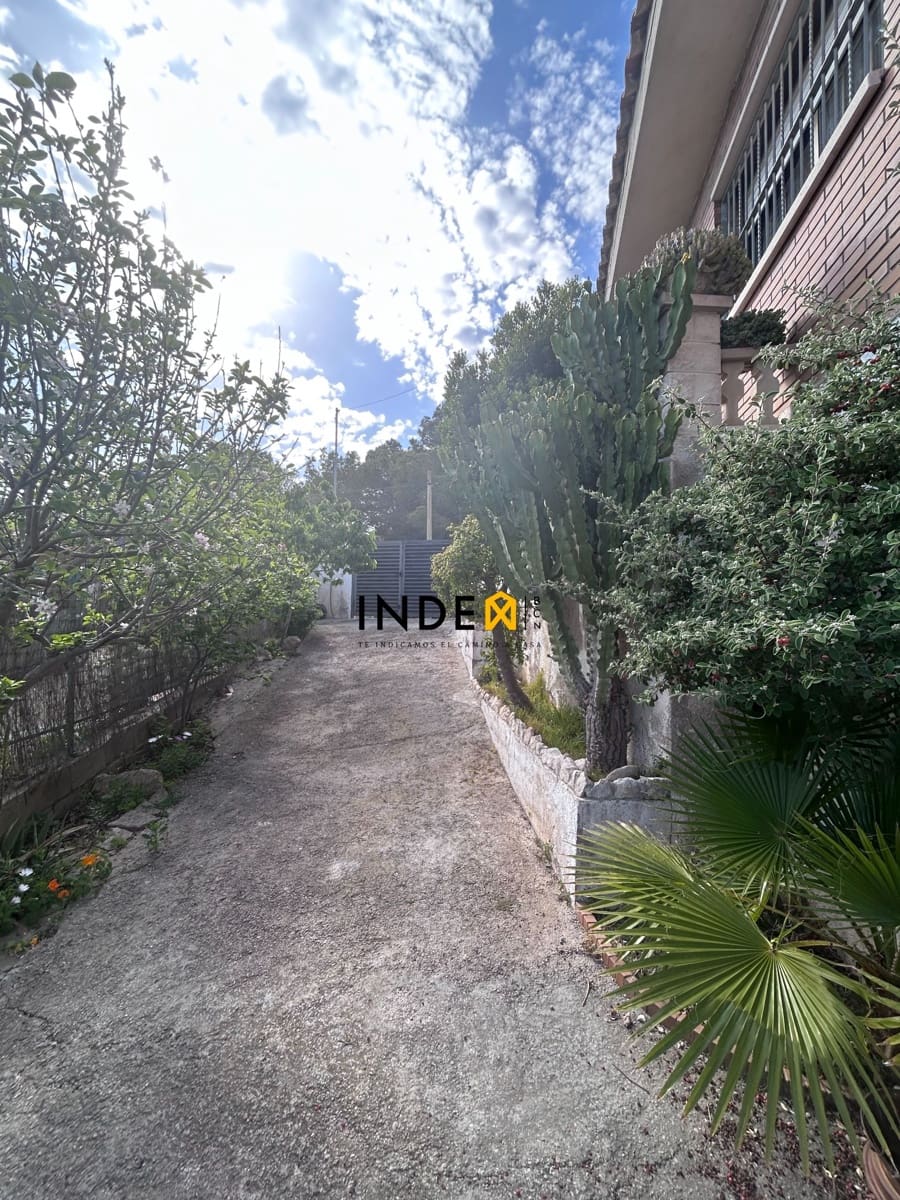 3 makuuhuone Huvila myytävänä paikassa Sitges mukana 
autotalli - 685 000 € (Ref: 9806178)