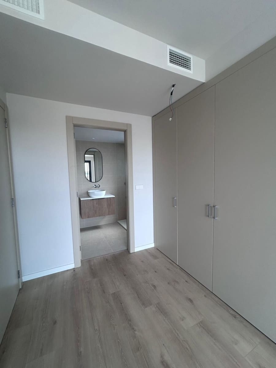 2 bedroom Flat for rent in Sant Pere de Ribes with pool garage - € 2,200 (Ref: 9851640)