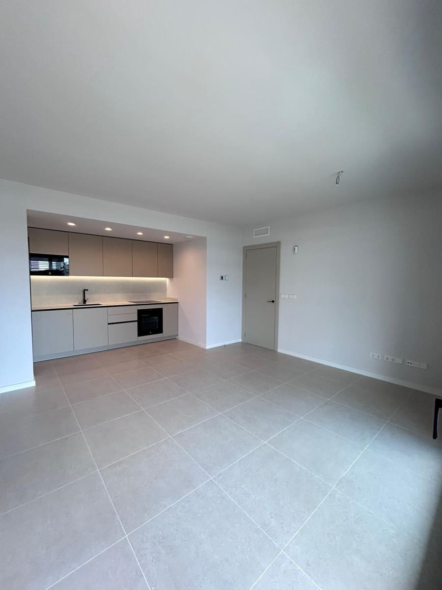2 bedroom Flat for rent in Sant Pere de Ribes with pool garage - € 1,900 (Ref: 9851641)