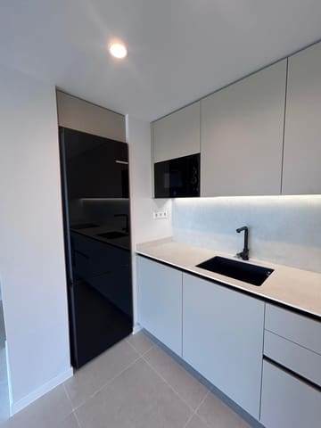 Piso de 2 habitaciones en Sant Pere de Ribes en alquiler con piscina garaje - 1.900 € (Ref: 9851641)
