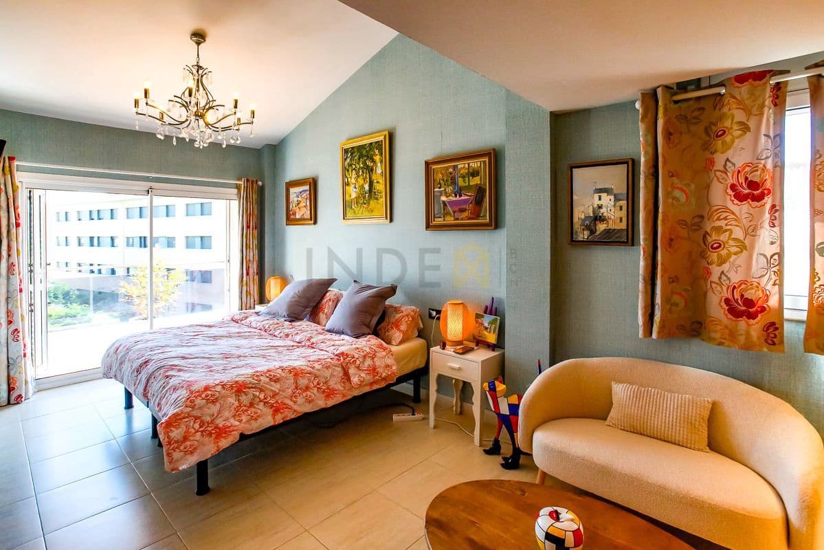 4 soverom Penthouse til salgs i Sitges med svømmebasseng garasje - € 895 000 (Ref: 9868268)