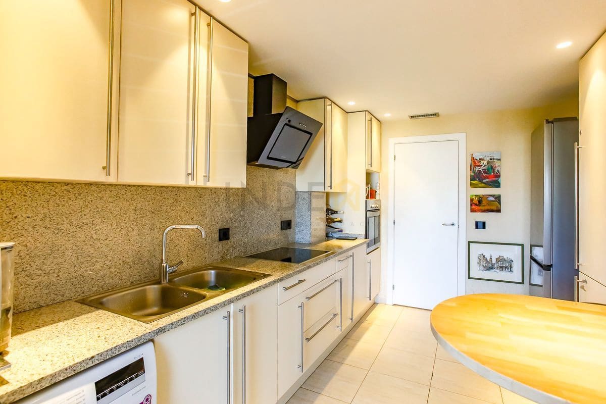 4 soverom Penthouse til salgs i Sitges med svømmebasseng garasje - € 895 000 (Ref: 9868268)