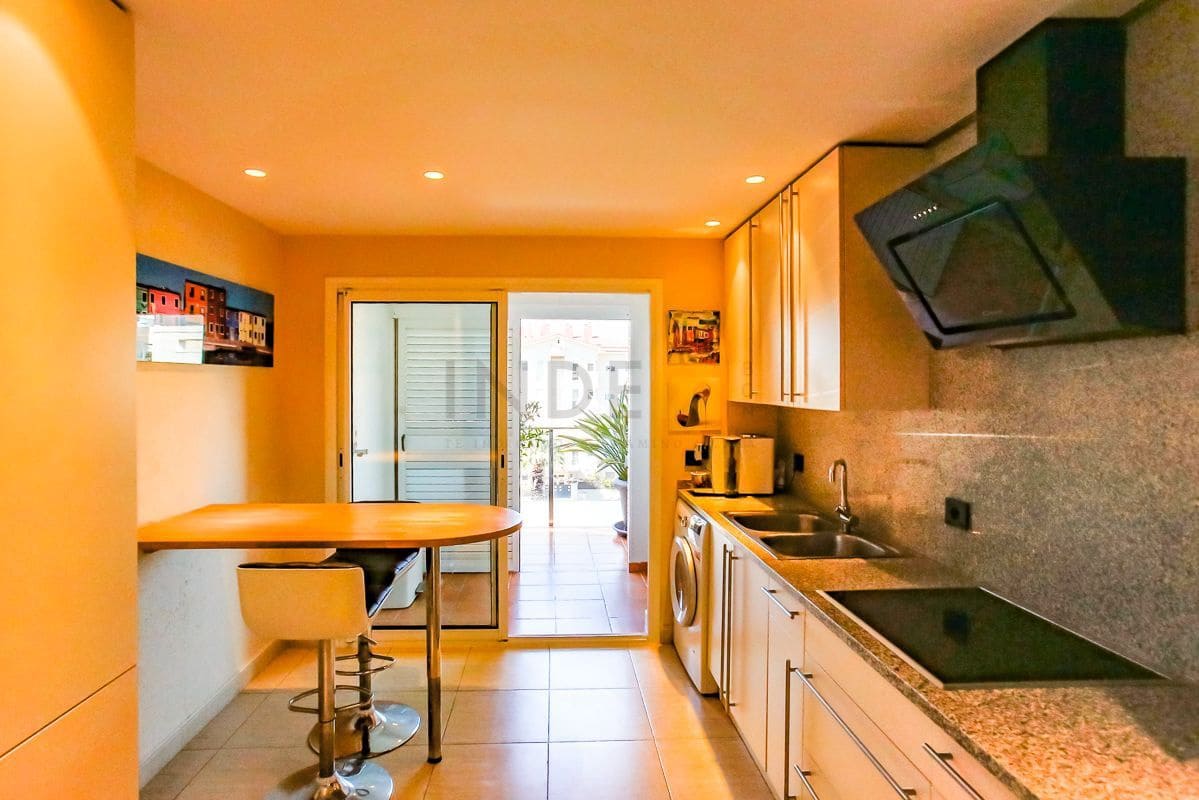 4 soverom Penthouse til salgs i Sitges med svømmebasseng garasje - € 895 000 (Ref: 9868268)