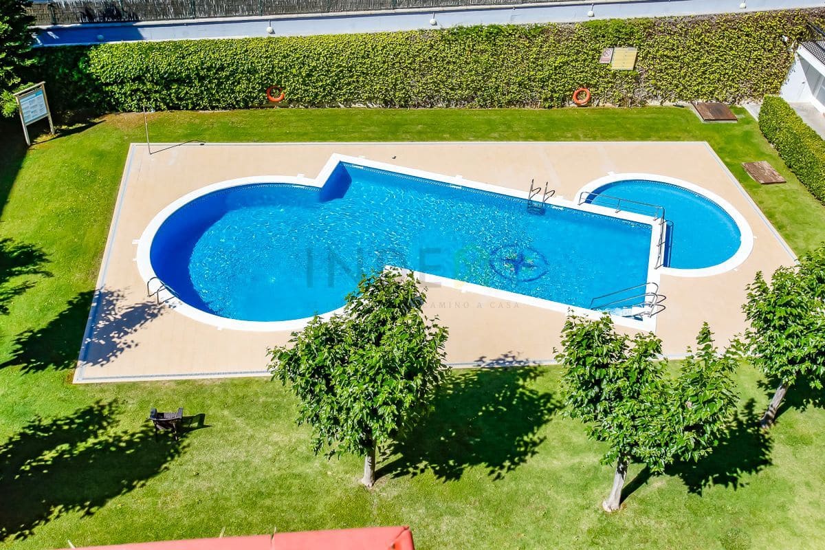 4 soverom Penthouse til salgs i Sitges med svømmebasseng garasje - € 895 000 (Ref: 9868268)