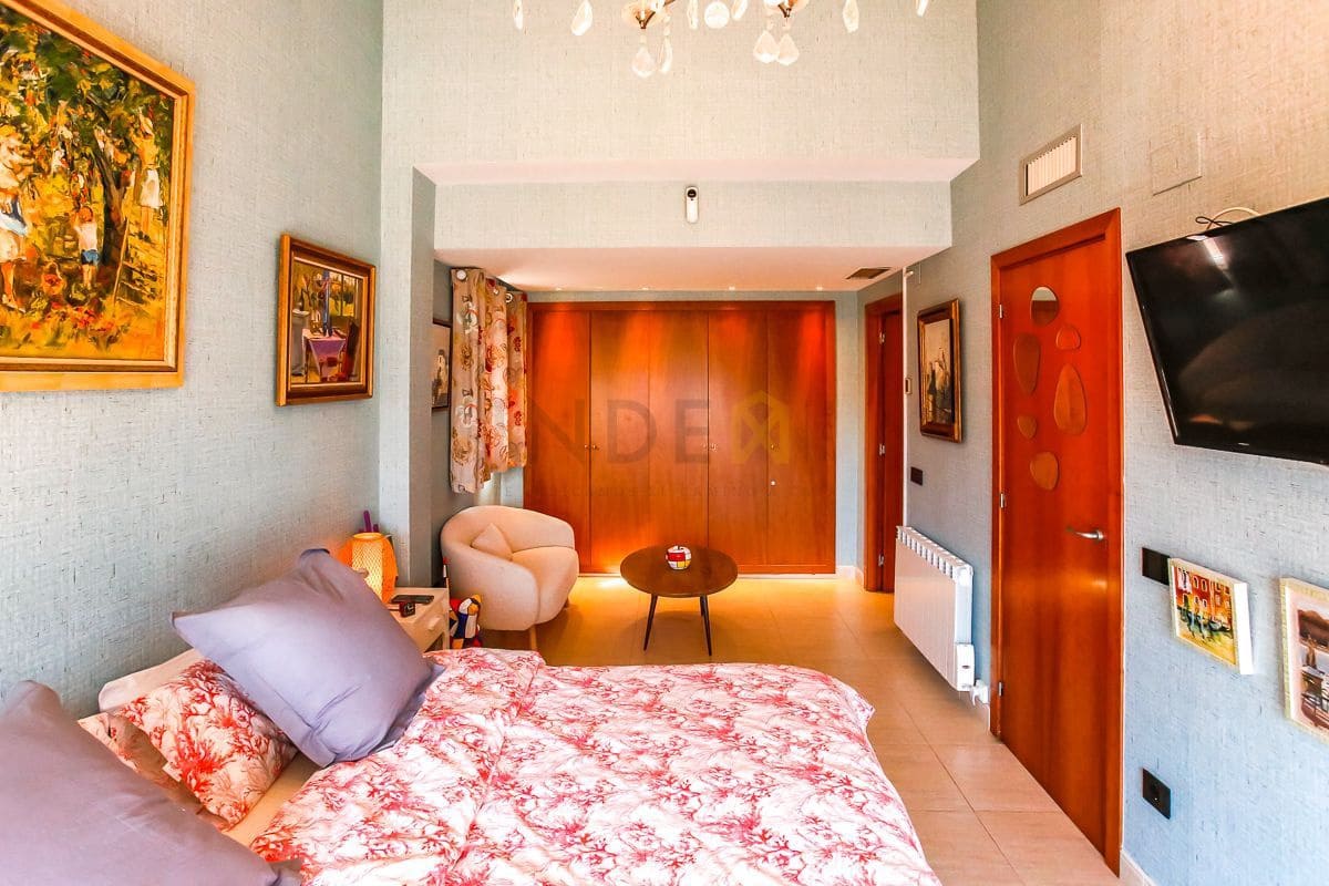 4 soverom Penthouse til salgs i Sitges med svømmebasseng garasje - € 895 000 (Ref: 9868268)
