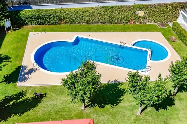 4 soverom Penthouse til salgs i Sitges med svømmebasseng garasje - € 895 000 (Ref: 9868268)