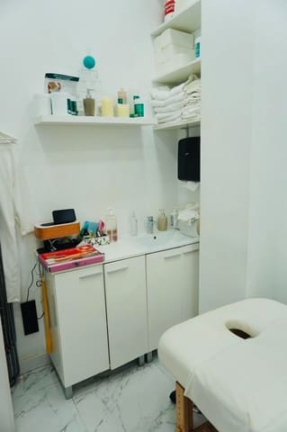 Kaupallinen vuokrattavana paikassa Sitges - 2 000 € (Ref: 9873032)