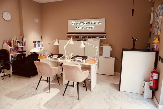 Kaupallinen vuokrattavana paikassa Sitges - 2 000 € (Ref: 9873032)