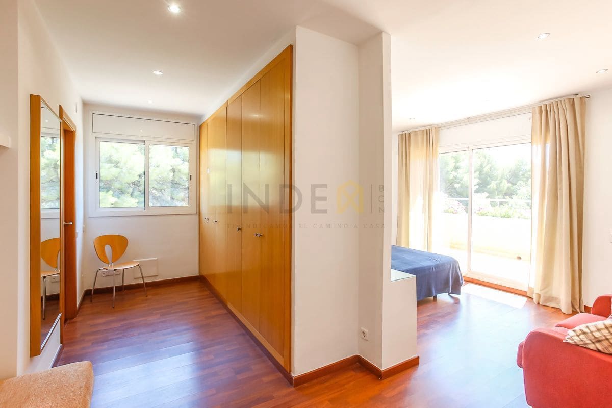 4 bedroom Villa for sale in Cubelles with pool garage - € 1,100,000 (Ref: 9880638)