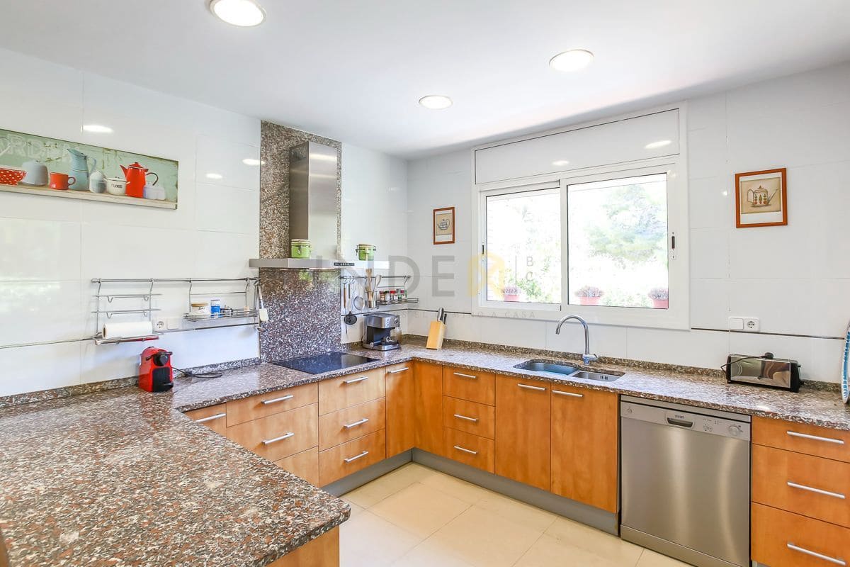 4 bedroom Villa for sale in Cubelles with pool garage - € 1,100,000 (Ref: 9880638)