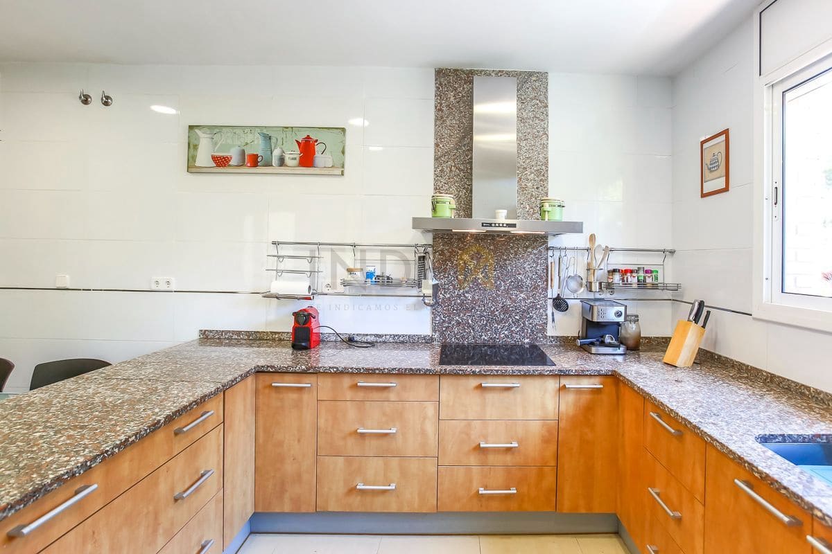 4 bedroom Villa for sale in Cubelles with pool garage - € 1,100,000 (Ref: 9880638)