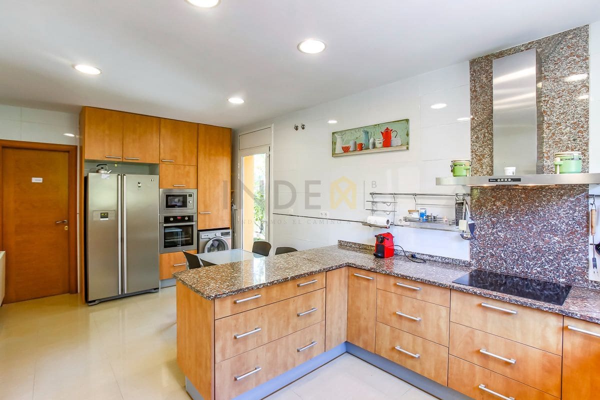 4 bedroom Villa for sale in Cubelles with pool garage - € 1,100,000 (Ref: 9880638)