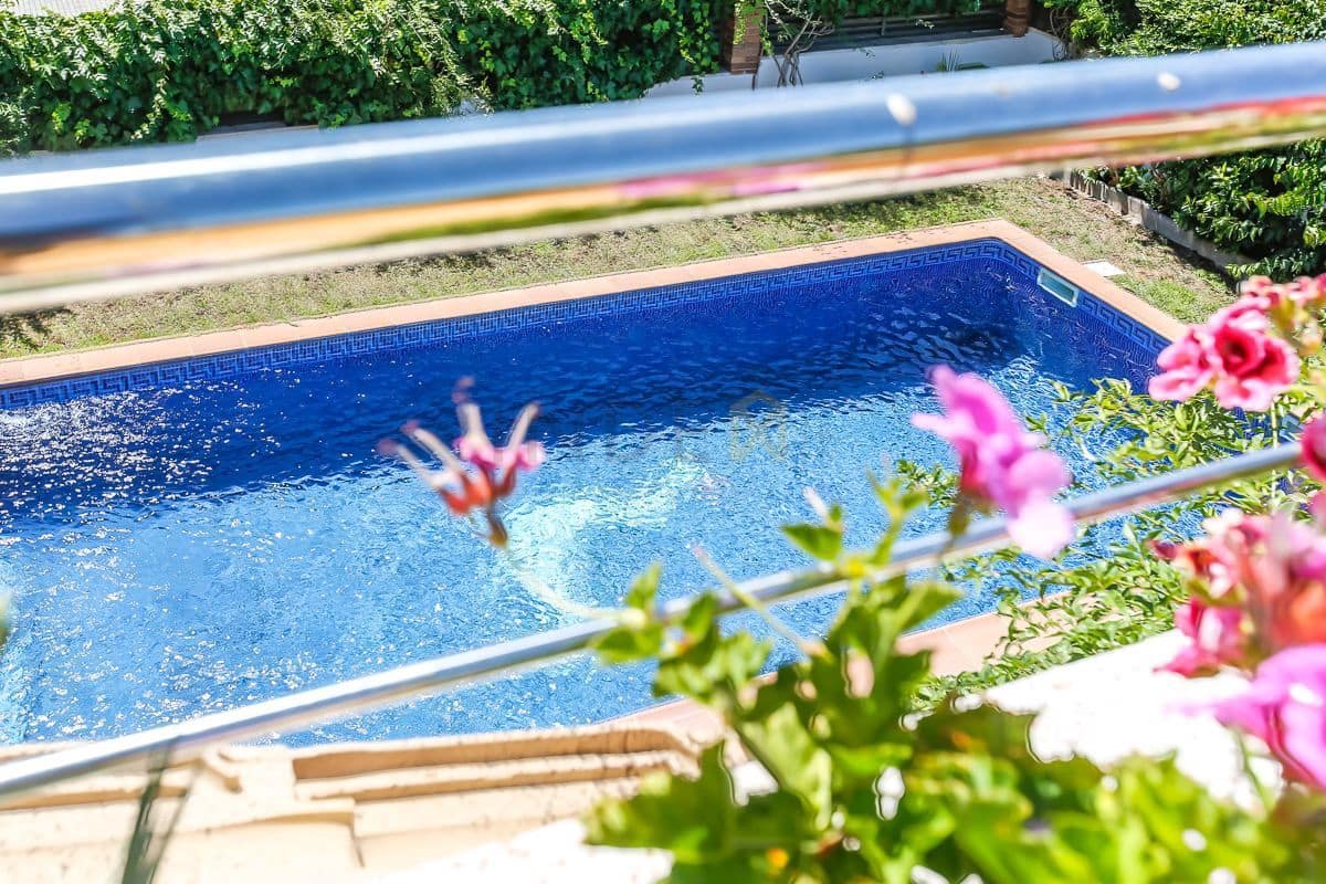 4 bedroom Villa for sale in Cubelles with pool garage - € 1,100,000 (Ref: 9880638)